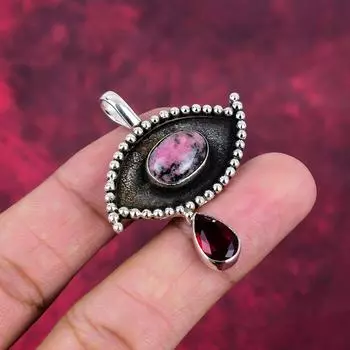 Родонит, гранатовый кулон, 925 пробы стерлингового серебра ювелирные изделия драгоценный камень кулон, подарок для нее ручной работы изящные ювелирные изделия 1.96 Inches красный
