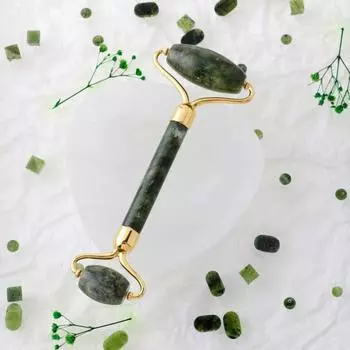 Роликовый массажер с нефритовым камнем