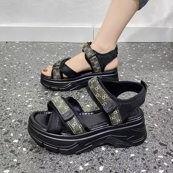 Roman Fashionable Slope Heel Sandals 35 темно-зеленого