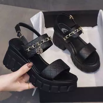 Римские сандалии женские на мягкой подошве лето 2024 года новые универсальные туфли в стиле феи на высоком каблуке с танкеткой и толстой подошвой, увеличивающие рост женские туфли 35 чёрный