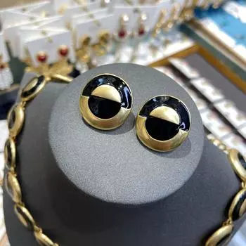 Романтичный средневековый комплект из ожерелья, браслета, сережек-гвоздиков с гальваническим покрытием из настоящего золота, черной асимметричной эмалевой глазури и серебряной иглой