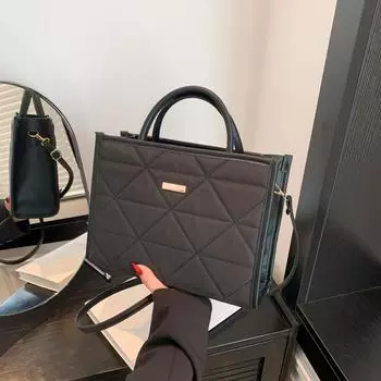 Ромбовидная простая большая вместительная текстурированная вышитая нить популярная женская сумка 2024 года новая сумка-тоут сумка через плечо чёрный