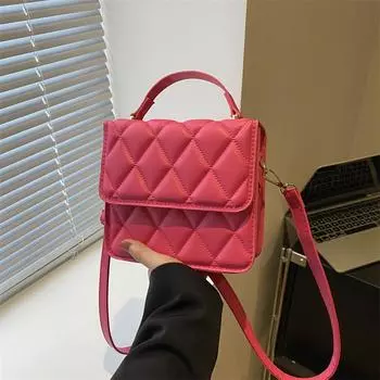 Ромбовидная вышивка нитью темперамент маленькая женская сумка 2024 весна универсальная сумка через плечо иностранный стиль однотонная маленькая квадратная сумка чёрный