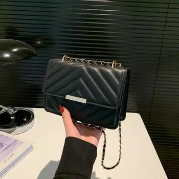 Ромбовидная вышивка нитью темперамент простая популярная маленькая квадратная сумка 2024 лето новый иностранный стиль сумка через плечо чёрный