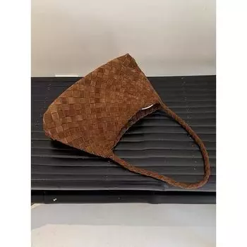 Rose Live2025 Spring/Summer New Niche Hand-Woven Shoulder Versatile Commuter Underarm Fashionable Vegetable Basket Bag Suede Shallow Coffee