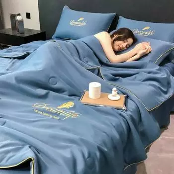 Роскошное летнее одеяло с вышивкой для сна, летнее одеяло с антипригарным покрытием, мягкое, приятное для кожи, кондиционер, шелковистое одеяло 150x200cm 1 pcs