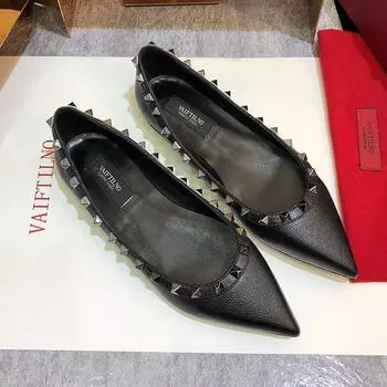 Роскошные брендовые туфли на каблуке с заклепками и средней подошвой, кожаные туфли с острым носком и плоской подошвой, универсальные модные женские туфли-лодочки 34