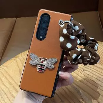 Роскошный чехол для телефона из искусственной кожи с 3d стразами и пчелами для Samsung Galaxy Z Fold 3 4 2 5g задняя крышка с портативным ремешком на запястье For Samsung Z Fold 4