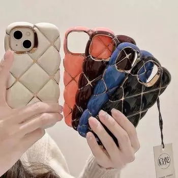 Роскошный глянцевый чехол для телефона с ромбовидной решеткой для iPhone 14 11 12 13 15 Pro Max, мягкий силиконовый противоударный чехол-бампер For iPhone 15 чёрный