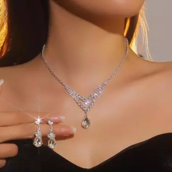 Роскошный комплект серег-цепочек со сверкающими стразами, модные серьги-подвески в форме капли воды, инкрустированные бриллиантами, комплект из двух предметов