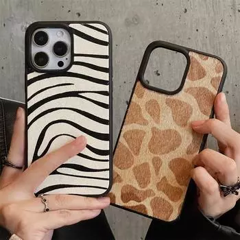 Роскошный теплый зимний кожаный мягкий чехол с милым мехом и принтом зебры и жирафа для IPhone 15 Pro Max 14 Pro Max 13 12 14Plus, мягкий силиконовый противоударный чехол For iPhone 15 чёрный