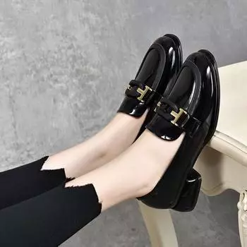 Round head spring new one-pedal comfortable first-layer cow patent leather thick heel single shoes small leather shoes 35