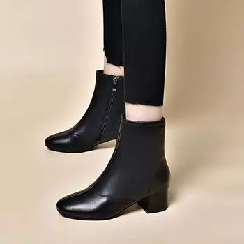 Round head straight boots women s new first-layer cowhide medium heel short boots simple temperament fashion boots women s cotton boots 34