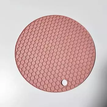 Round Silicone Honeycomb Insulation Pad: Anti-Scalding Coaster & Table Mat, High Temp Resistant Casserole Mat. AVE 14cm