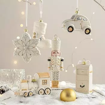 Рождественская елка Белые принадлежности Колокольчик Машина Снежинка Щелкунчик Солдат Подвеска 2024 Рождественские украшения 2025 Новогодние декоры