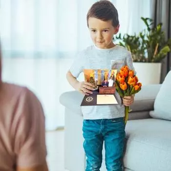 Рождественская открытка Трампа Раскладная говорящая открытка Трампа Поздравительная открытка с настоящим голосом Трампа со светом для папы, мамы, мужа, жены, поклонников Трампа 1pc