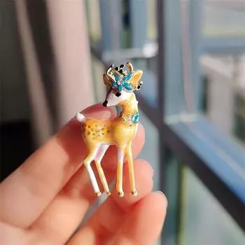 Рождественская серия Милая брошь в виде оленя Sika, простая и милая булавка в виде животного, одинаковые аксессуары для мужчин и женщин