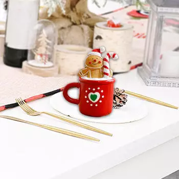 Рождественская статуэтка из смолы, маленькая милая рождественская статуэтка, витрина для гостиной, полка для поделок, подставка под телевизор Gingerbread teacup