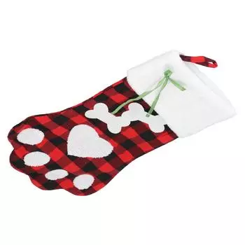Рождественские чулки в виде лапы. Милые Рождественские чулки в виде лапы собаки для праздника Рождества.