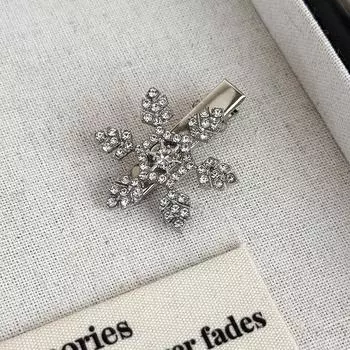 Рождественские стразы Заколки для волос в виде снежинок Зимняя мода Жемчужный кристалл Металлические шпильки для волос для женщин Девушек Милые заколки Подарок Новинка