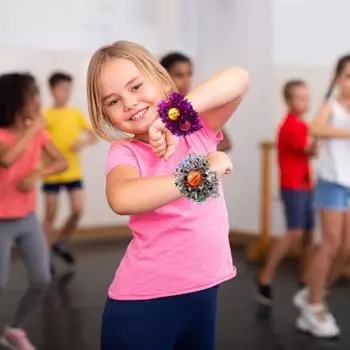 Рождественский браслет с колокольчиками, мишурный браслет, реквизит для выступлений в детском саду, танцевальные принадлежности для карнавальных вечеринок, браслет с колокольчиками для группы поддержки C