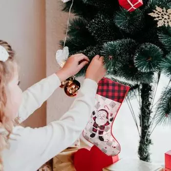 Рождественский чулок в красную и черную клетку, рождественский чулок, подвесной подарочный чулок для праздничного украшения лестницы и каминной полки A