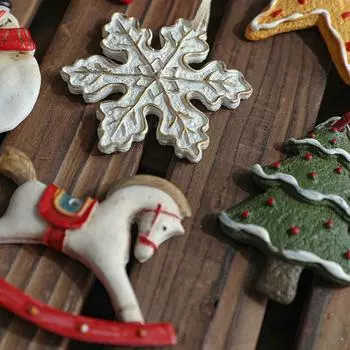 Рождественский кулон из смолы в стиле ретро, Санта-Клаус, снеговики, лошадь, рождественская елка, подвесные игрушки, украшения, 2025, новогодний декор, подарок для ребенка