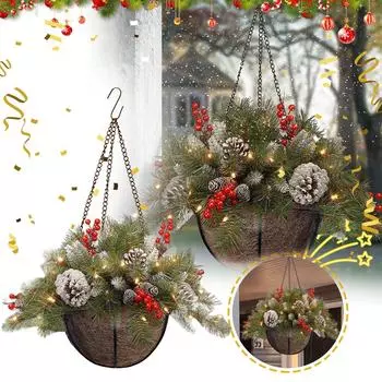 Рождественский венок, смешанные украшения и белые светодиодные фонари, замороженные ягоды зелёный