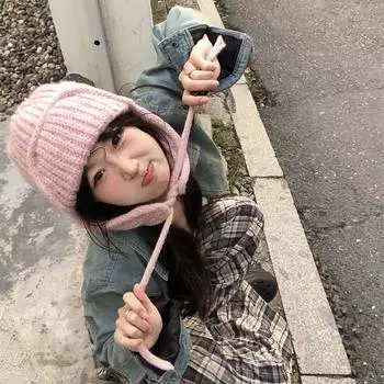 Розовая шапка женская осенне-зимняя теплая вязаная шерстяная шапка показывает маленькое лицо 2024 новая утепленная защитная шапка для ушей универсальная One size розовый