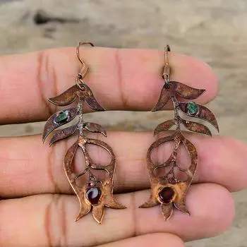 Розовые и зеленые грубые серьги с турмалином, медные серьги ручной работы, висячие серьги ручной работы, подарок на помолвку, ювелирные изделия из драгоценных камней, изготовленные гальваническим способом