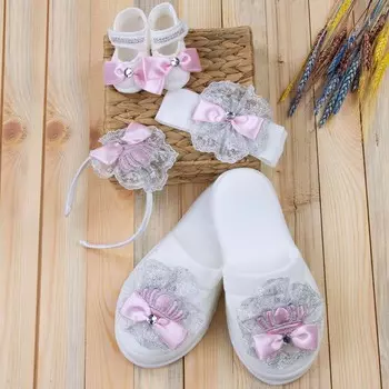 Розовые послеродовые тапочки и пинетки с принтом королевы и банданы