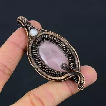 Розовый кварц, лунный камень, драгоценный камень, чистая медная проволока, обернутая дизайнерской подвеской ручной работы, ювелирный подарок для любви 3.15 Inches розовый