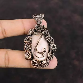 Розовый опаловый кулон, обернутый медной проволокой, кулон с драгоценным камнем, обернутый медной проволокой, ювелирное изделие ручной работы, кулон в подарок маме, кулон с целебным камнем