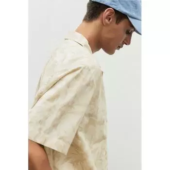 Рубашка HM Regular Fit с принтом, бежевая с узором в виде листьев