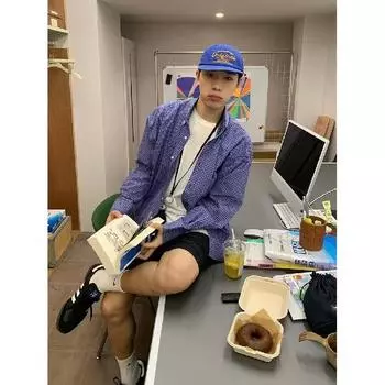 Рубашка с длинными рукавами с буквенным принтом 2024 года в японском стиле в стиле Гонконга, свободная рубашка для мужчин, летняя модная универсальная повседневная куртка M синий