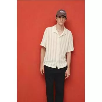 Рубашка жаккардового трикотажа HM Regular Fit в светло-бежевую полоску XS