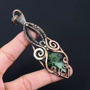 Рубин Зойзит Драгоценный камень Чистая медная проволока Обернутая подвеска ручной работы Ювелирный подарок 3.54 Inches зелёный