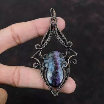 Рубиновый синий кианитовый кулон, обернутый медной проволокой, кулон, элегантные ювелирные изделия ручной работы, новейший дизайн, кулон, подарок для нее, ювелирные изделия из меди с драгоценными камнями