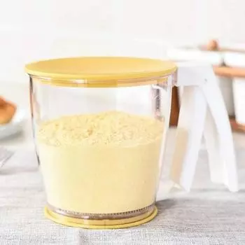 Ручка Пресс Чашеобразный Мукопросеиватель Выпечка Сахарная пудра Фильтр Сито Фильтр с Крышкой Кухонный Инструмент Кухонный Гаджет красный