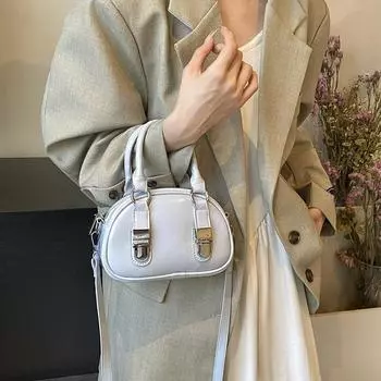 Ручная яркая женская сумка-ракушка, новинка лета 2024, модная модная сумка через плечо, корейское издание, маленькая и простая сумка через плечо