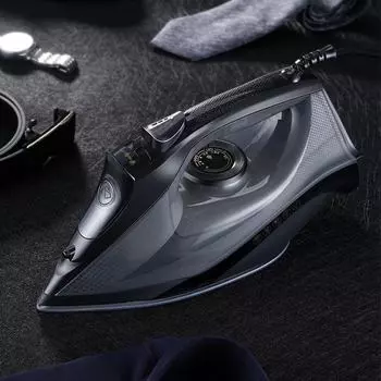 Ручной паровой утюг двойного назначения AFC 2200 Вт — европейский стандарт, функция влажной/сухой глажки, для домашнего использования за рубежом YG-290 ceramic base; European regulations чёрный