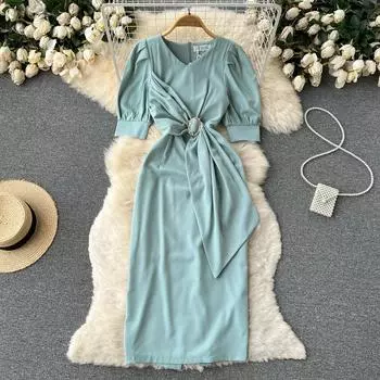 RUGOD Нежное французское платье средней длины с v-образным вырезом, талией и тонкими пышными рукавами Платье трапециевидной формы средней длины с разрезом на бедрах