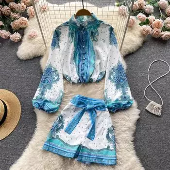 RUGOD Новый костюм в европейском и американском стиле с ретро-принтом и воротником-стойкой с пышными рукавами, свободный топ с бантом, широкие шорты, комплект из двух предметов