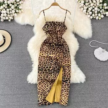 RUGOD облегающее и тонкое сексуальное платье на подтяжках с леопардовым принтом, летняя корейская версия, женское платье средней длины с разрезом на бедрах M чёрный