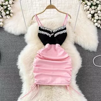 RUGOD Сексуальная сумка на ремне с открытой спиной Хип Короткое платье женское летнее шикарное черное платье в стиле Хепберн с шикарной талией