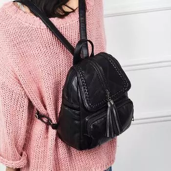 Рюкзак из овчины 2024 новая кожаная сумка модная европейская и американская простая женская сумка-рюкзак кожаная сумка чёрный