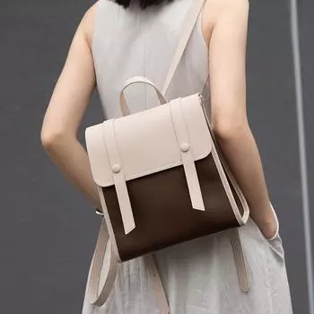 Рюкзак Маленький рюкзак для женщин с высоким классом и легкими дорожными принадлежностями Новая женская сумка из натуральной кожи Высококачественная дизайнерская сумка Niche