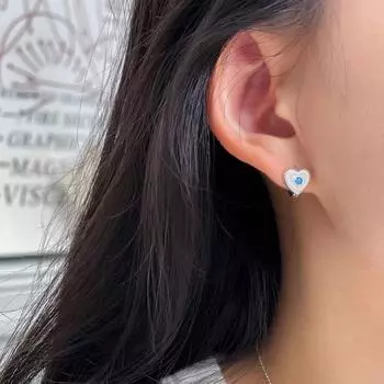S925 Любящее сердце из стерлингового серебра Женские серьги с вертикальным узором Морской синий циркон Ins Style Sweet Fresh Простые серьги в форме сердца