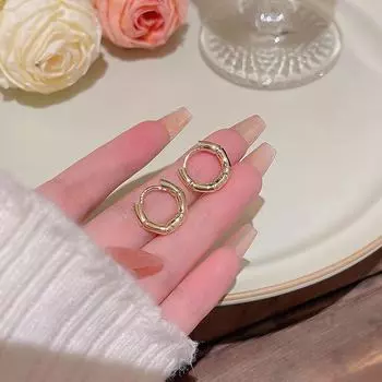 S925 Silver Bamboo-Style Earrings: Trendy, Versatile & Elegant. золотой