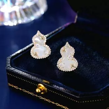 S925 Silver Needle Premium Versatile Earrings Niche Fairy Style Fashion New Natural White Fritillary Gourd Stud Earrings Female белый